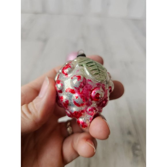 Vintage strawberry glass ornament set Xmas tree Columbia - Picture 4 of 14